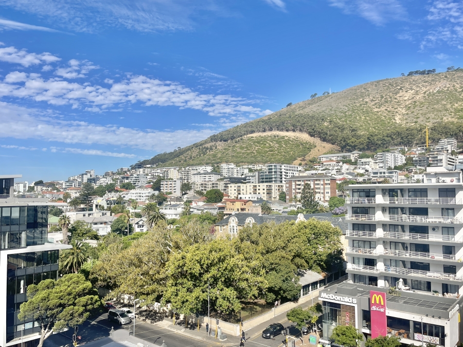 4 Bedroom Property for Sale in Sea Point Western Cape